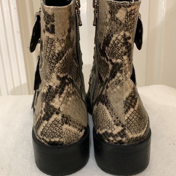 Steven by Steve Madden booties size 7.5 like new - Picture 3 of 12